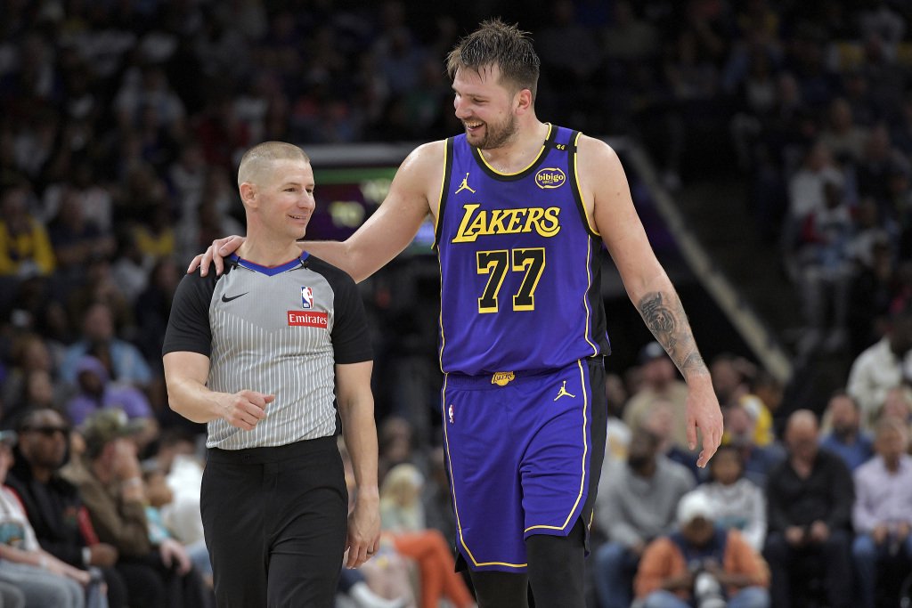 星空体育-关于东契奇在阿森纳比赛中高光表现，比分优势明显引发热议！的信息